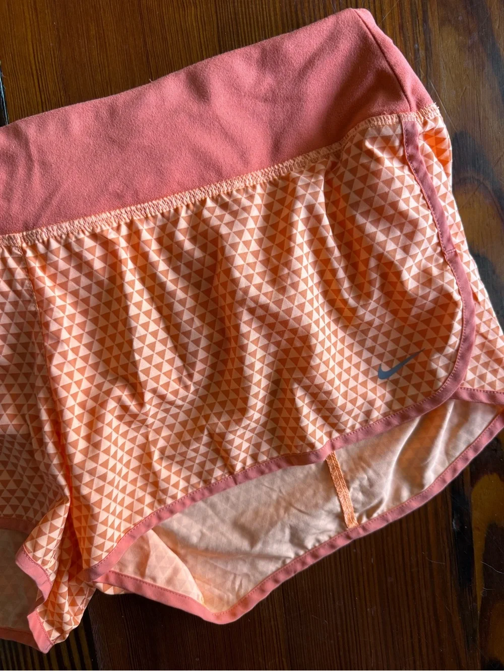 Nike comfort waist running shorts, orange and coral sz L